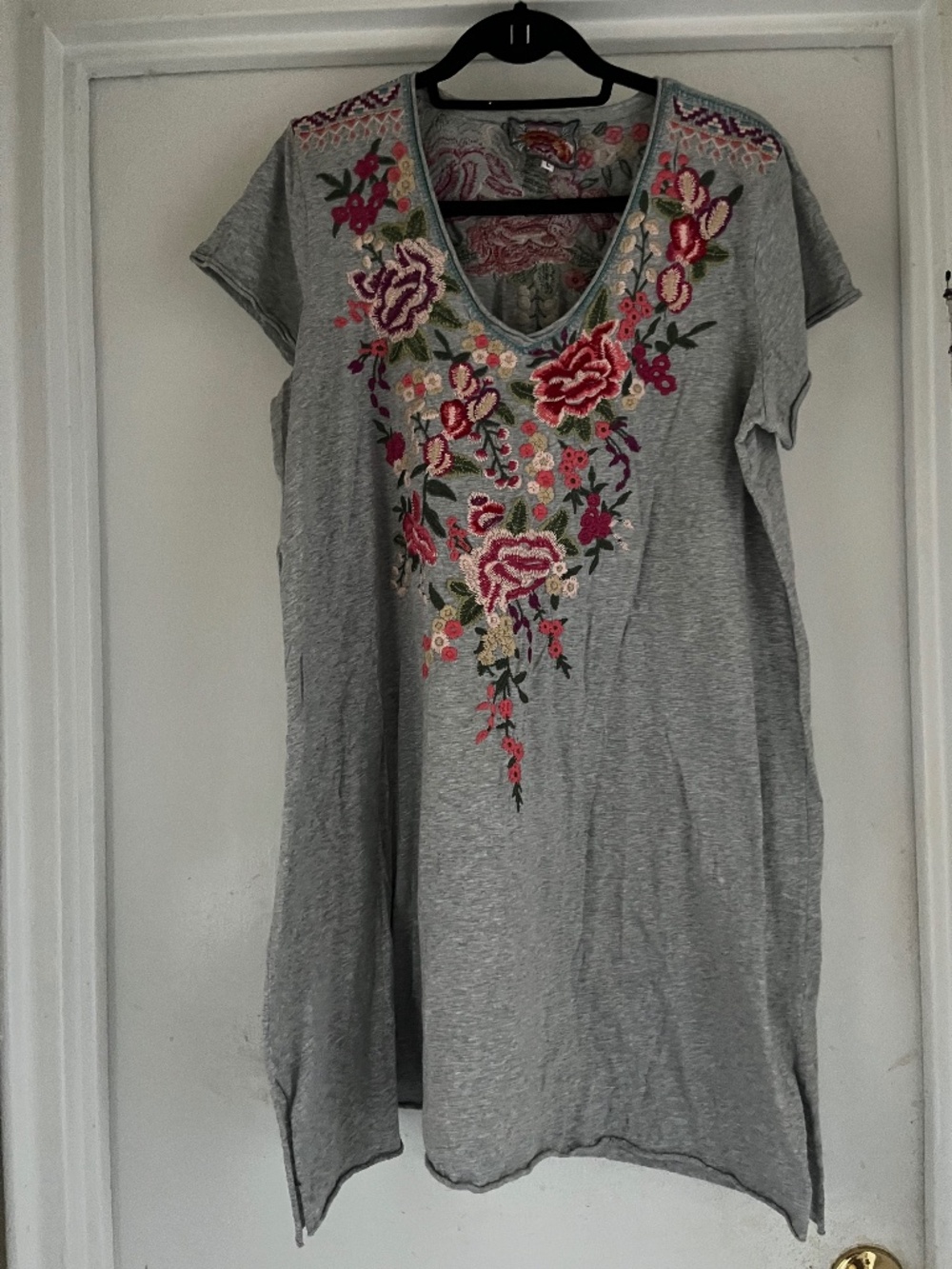 Johnny Was heavily embroidered floral 100% cottontunic top L May fit XL - Picture 3 of 16